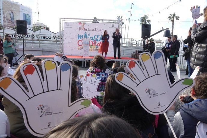 Ciudad educadora celebración educar niños escuela educación