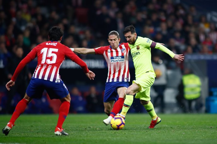 Soccer: La Liga - Atletico de Madrid v FC Barcelona