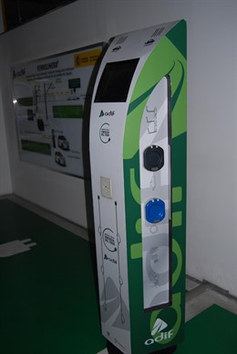 Ferrolinera en la estación de Málaga-María Zambrano