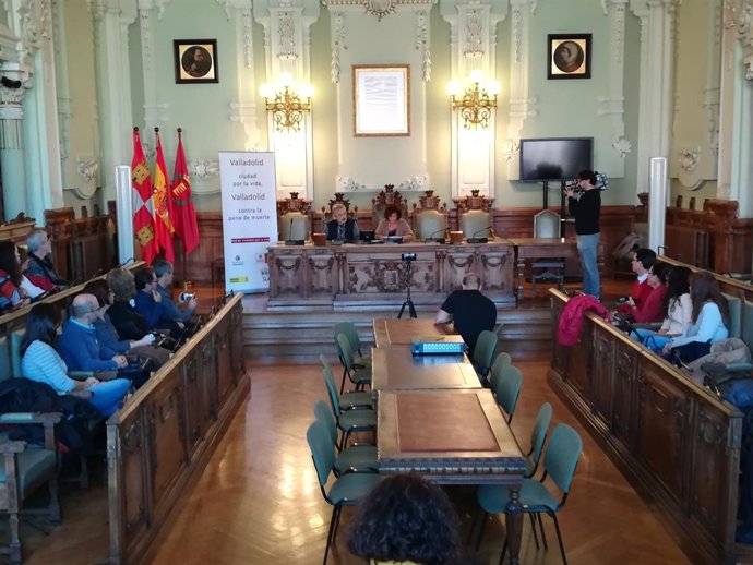 Acto de integración del Ayuntamiento de Valladolid en dicha red.