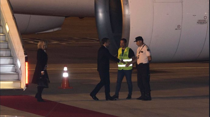 Macron no es recibido por nadie en su llegada a Argentina para el G20