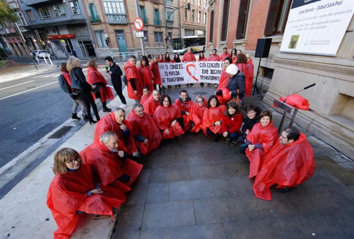 Conmemoración del Día Mundical contra el Sida en el Parlamento de Navarra