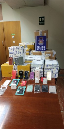 Artículos falsos de Telefonía intervenidos en Avilés