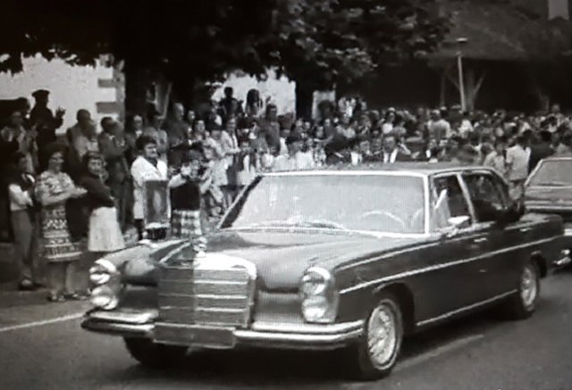 Mercedes-Benz 300 SEL