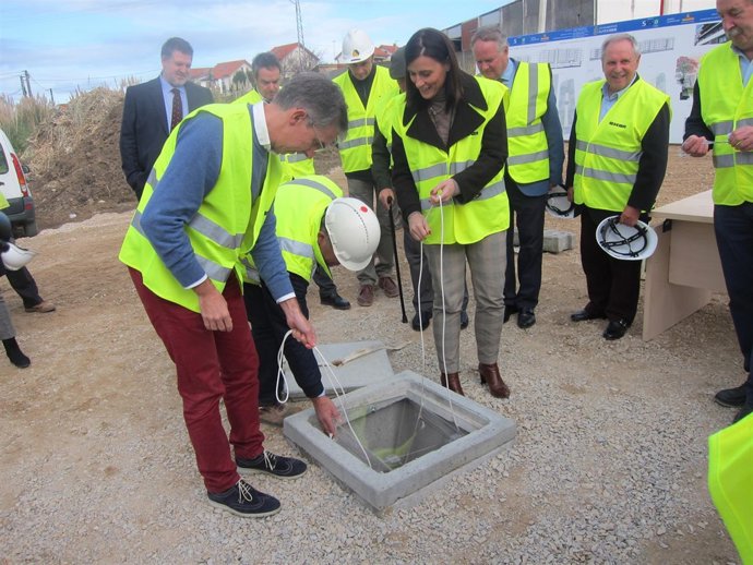 Primera piedra de las viviendas de San Román