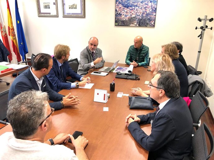 Reunión sobre comarcalización del transporte público del Besaya