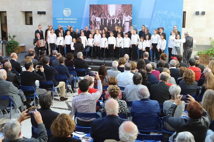 Acto de homenaje a las delegaciones del Gobierno Vasco
