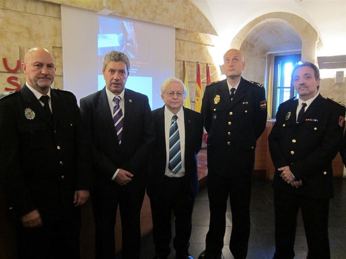 Presentación del libro sobre bullying en la UPSA