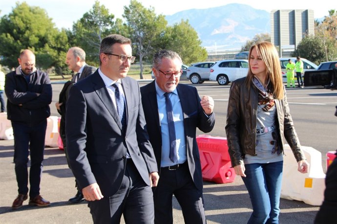 Diego Conesa asiste a la apertura