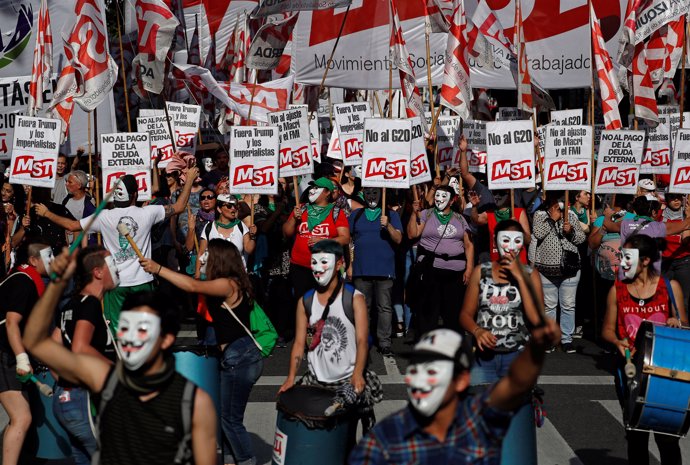 Manifestación en Buenos Aires contra la cumbre del G20 en Argentina