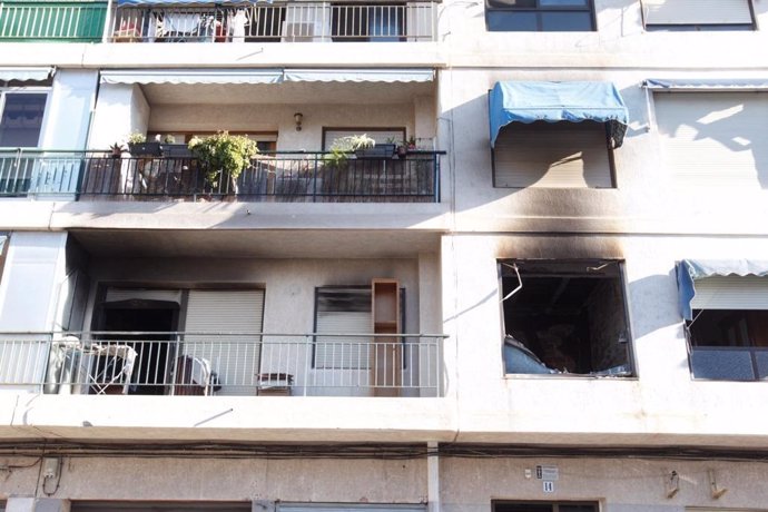 Incendio en una vivienda de El Campello (Alicante)