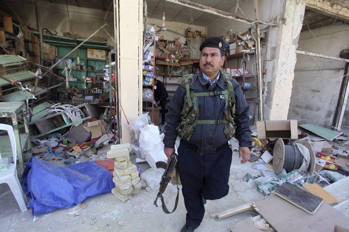 Agente de la Policía iraquí en Hilla