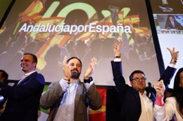  El presidente de VOX, Santiago Abascal, y el candidato a la presidencia de la J
