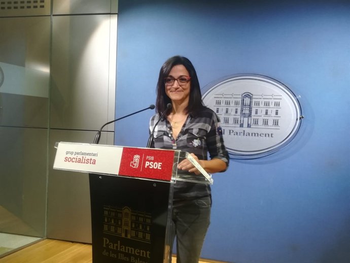 La portavoz adjunta del PSIB en el Parlament, María José Camps