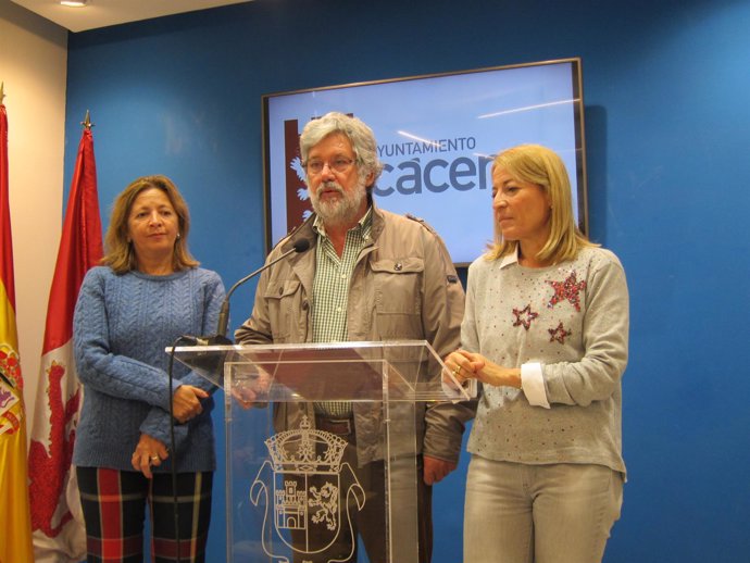 El Ayuntamiento de Cáceres y la Liga de la Educación renunevan su convenio
