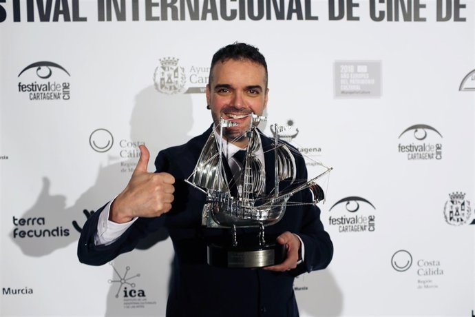 ROBERTO F. CANUTO, CINEASTA ASTURIANO