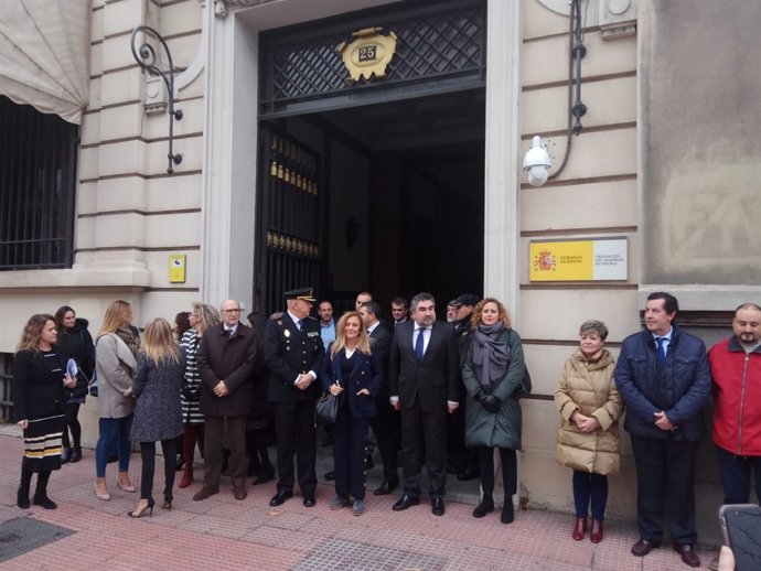 Minuto de silencio en Delegación de Gobierno por víctima de violencia machista