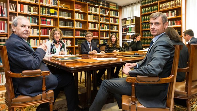 De la Sierra con magistrados del TSJC