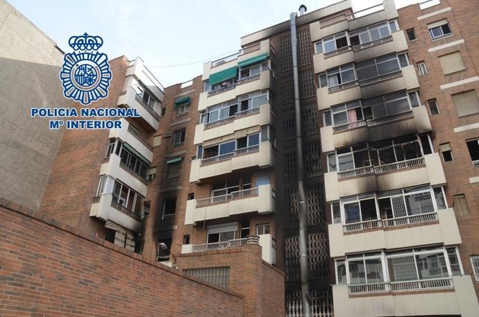 Edificio incendiado en Granada