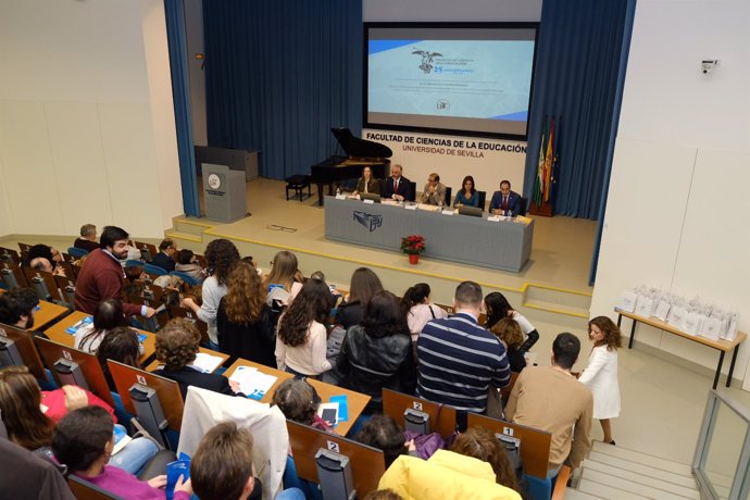 La Facultad de Ciencias de la Educación de Sevilla celebra 25 años