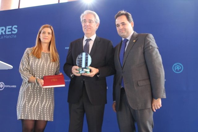 Paco Núñez en acto Constitución PP