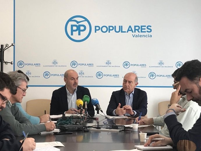 Monzó y Novo en la rueda de prensa