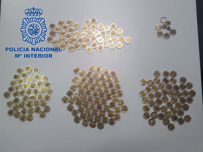Algunas de las monedas intervenidas