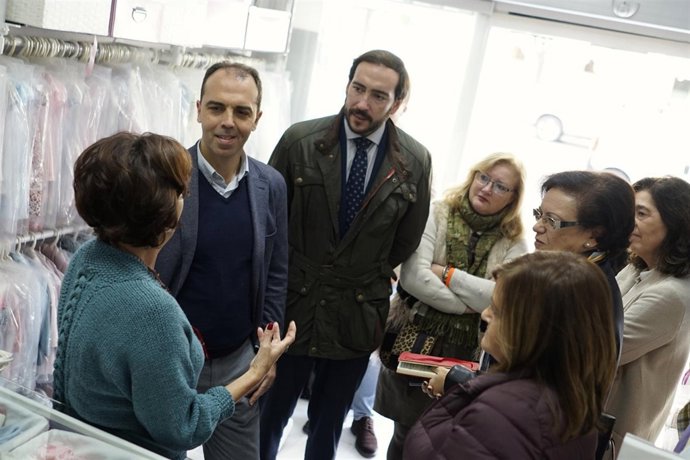 Cs con los comerciantes de Nervión