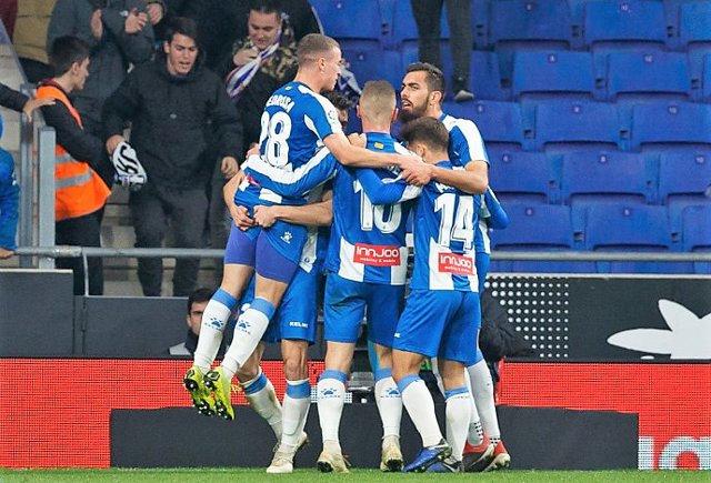 El Espanyol derrota al Cádiz