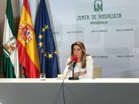 Susana Díaz seguirá en el Parlamento si no gobierna y defiende que "todo el PSOE" debe reflexionar tras el 2D