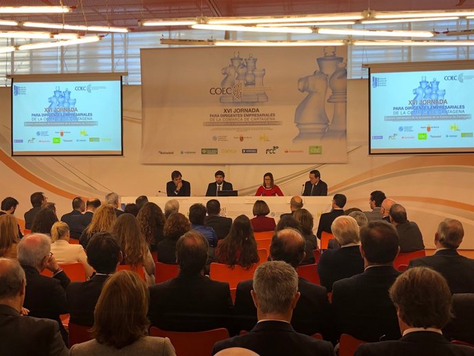 López Miras inaugura en Cartagena la XVI Jornada para Dirigentes Empresariales