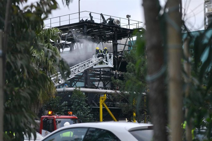 Incendio en la fábrica Ence en Pontevedra