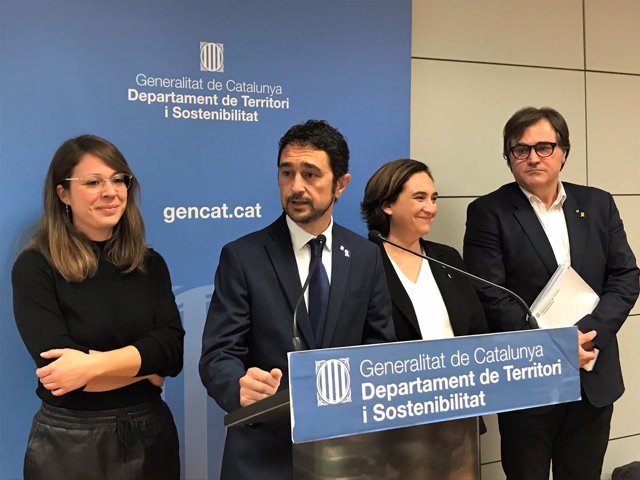 Janet Sanz, Damià Calvet, Ada Colau y Agustí Serra