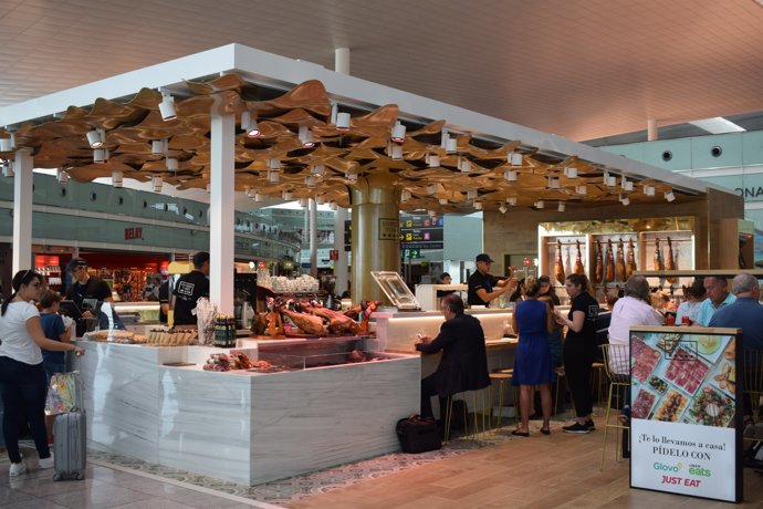 El nuevo establecimiento de Enrique Tomás del Aeropuerto de Barcelona