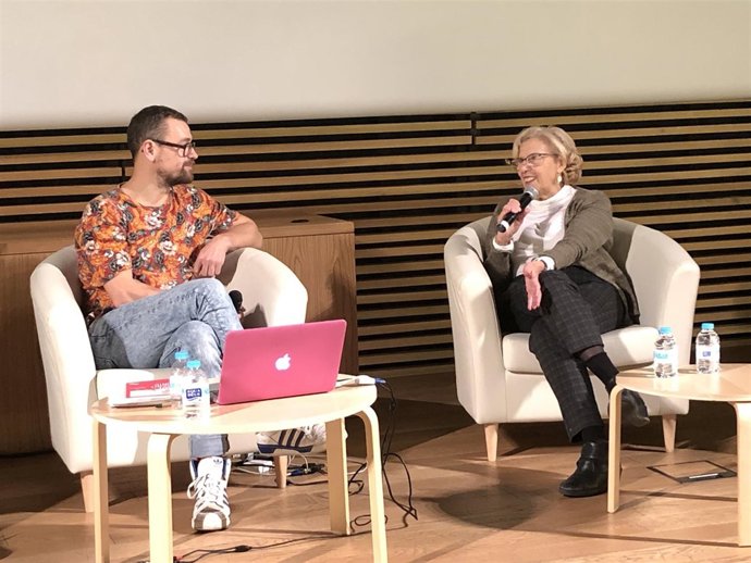 Carmena lamenta que la Justicia sea "una cápsula ajena a la realidad"