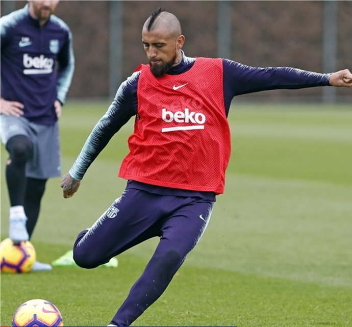 El jugador del FC Barcelona Arturo Vidal en un entrenamiento
