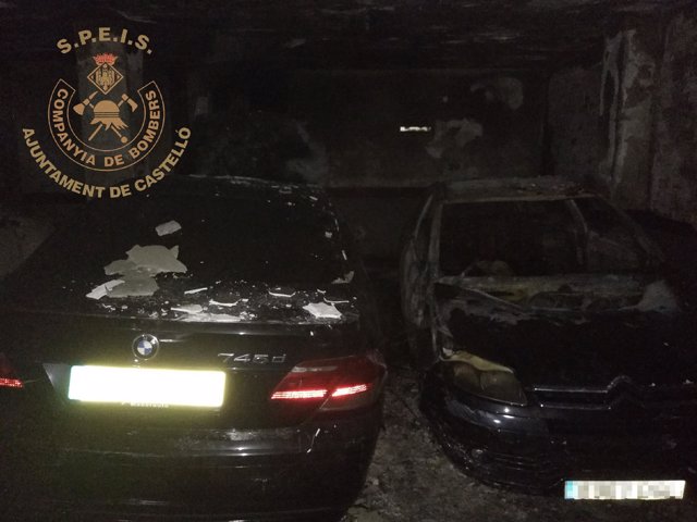 Incendio en un garaje en Castellón con 31 vehículos afectados
