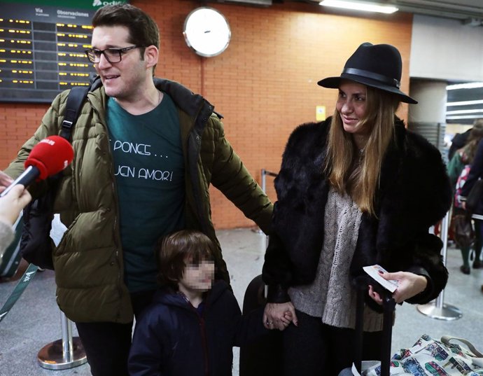 MANU TENORIO Y SILVIA CASAS SE VAN A LA NIEVE