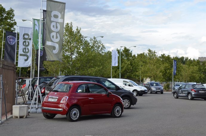 Coches aparcados automóviles vehículos                 