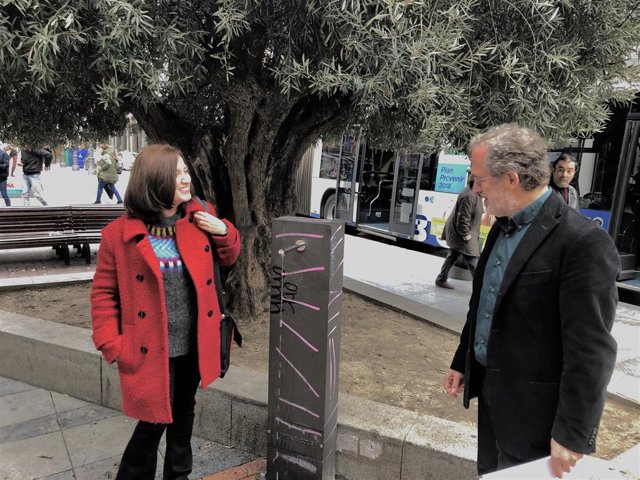 Sánchez y Saravia presentan la nueva fuente instalada en Fuente Dorada, 7-12-18