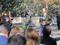 Casado dice que Sánchez saca "otro conejo de la chistera" con los PGE tras el "batacazo" del PSOE en Andalucía