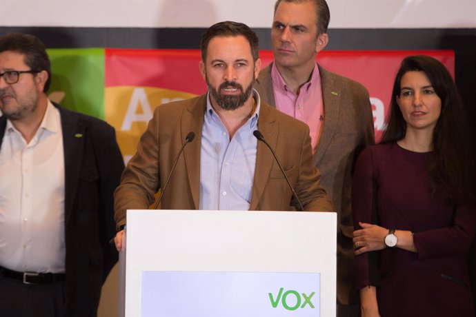 En Sevilla, rueda de prensa del presidente de VOX, Santiago Abascal, y del can