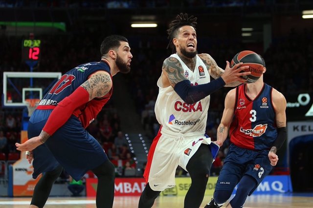 Vincent Poirier, del Kirolbet Baskonia, en un partido ante el CSKA