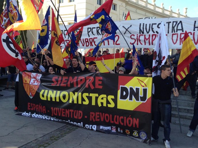 Concentración de ultraderecha en Barcelona el 12 de Octubre (2013)