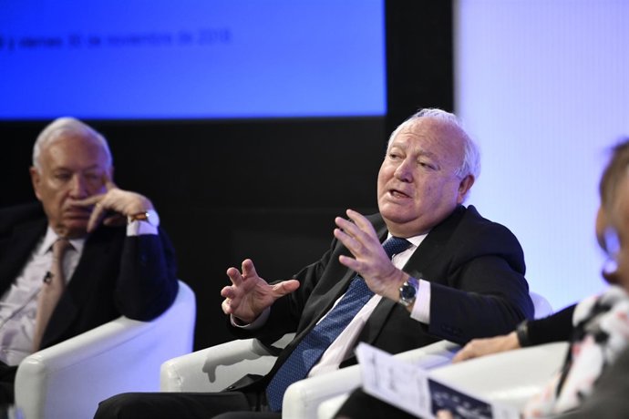 Celebración del seminario “Una política exterior para el XXI” en la Casa América