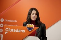 Arrimadas acusa al Gobierno de "blanquear" a Torra y exige que actúe en Cataluña tras apelar a la vía eslovena