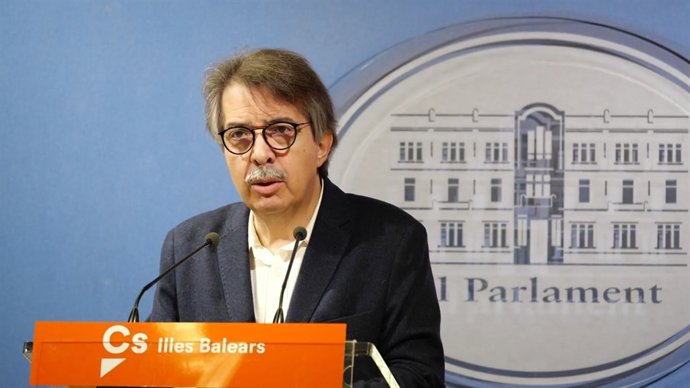 El portavoz de Cs en el Parlament, Xavier Pericay
