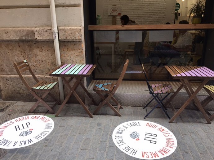 Imafen de archivo de una terraza 