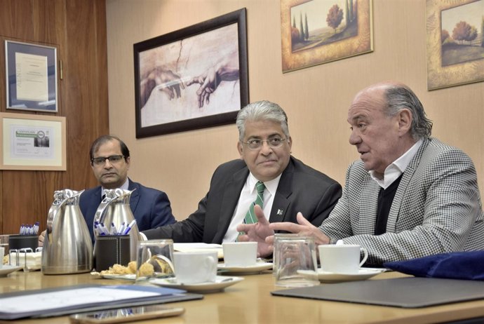 García Calzada con embajador Pakistán
