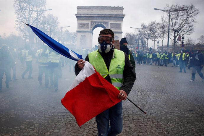 Disturbios por las protestas de los 'chalecos amarillos' en Francia